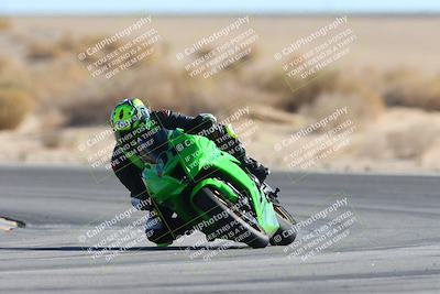 media/Jan-10-2025-CVMA Friday Practice (Fri) [[489e0da257]]/Group 4 and Trackday/Session 4 (Turn 16)/